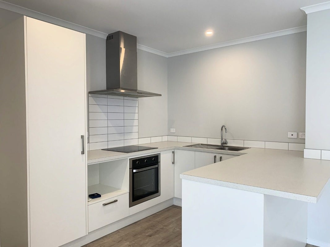 5/73 Hobsonville Point Road, Hobsonville, Auckland - Carousel 2