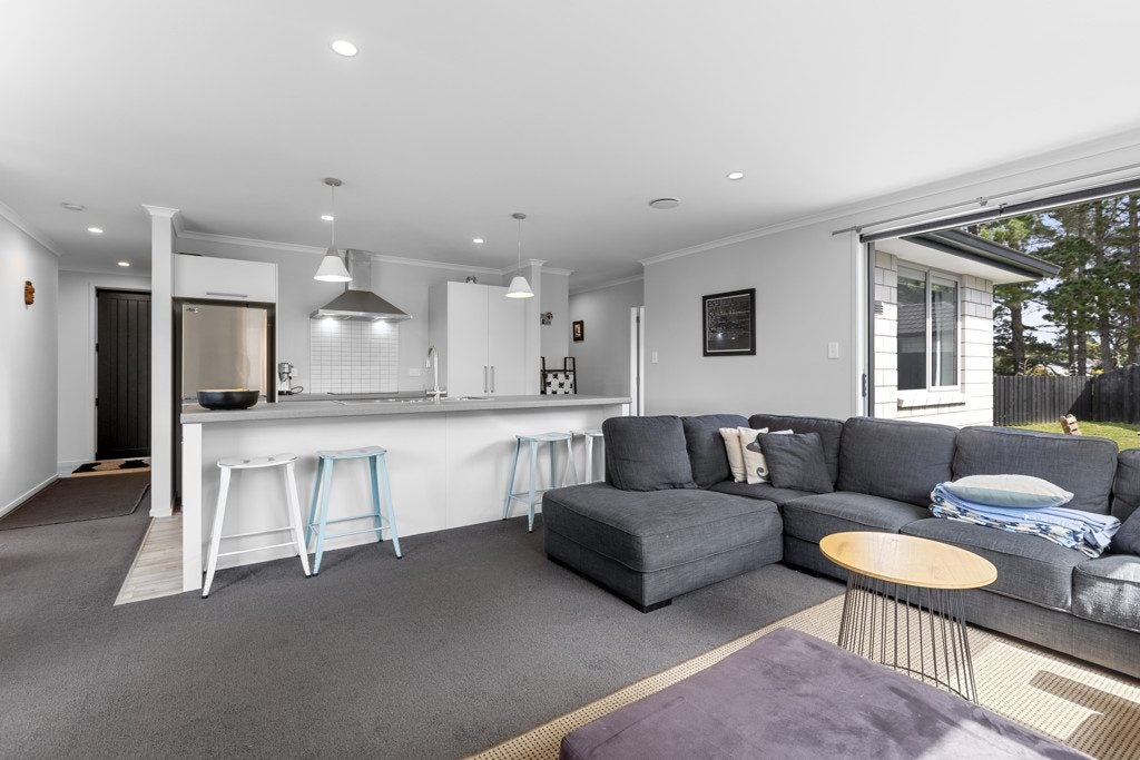 16/162 Waihi Road, Judea, Tauranga - Carousel 1