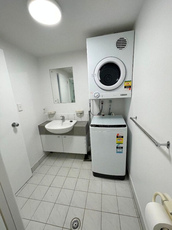 5E/3 Whitaker Place, Grafton, Auckland - Carousel 12