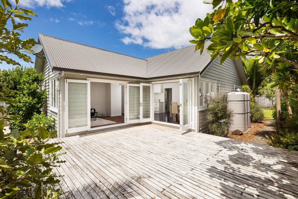 32 Pine Avenue, Henderson, Auckland - Carousel 2