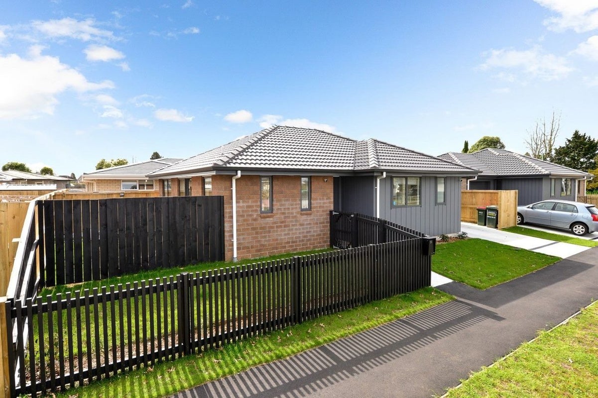 53 Holland Road, Fairfield, Hamilton - Carousel 15