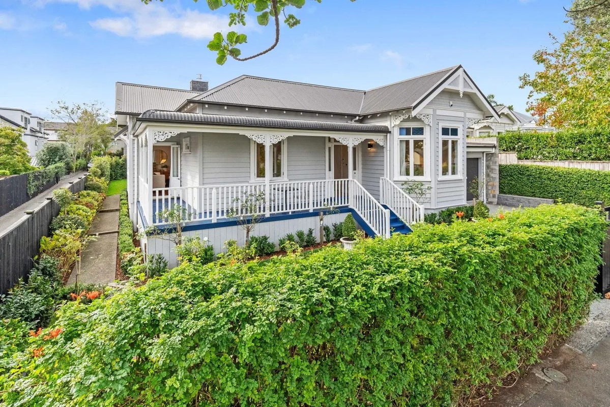2 Pukenui Road, Epsom, Auckland - Carousel 23