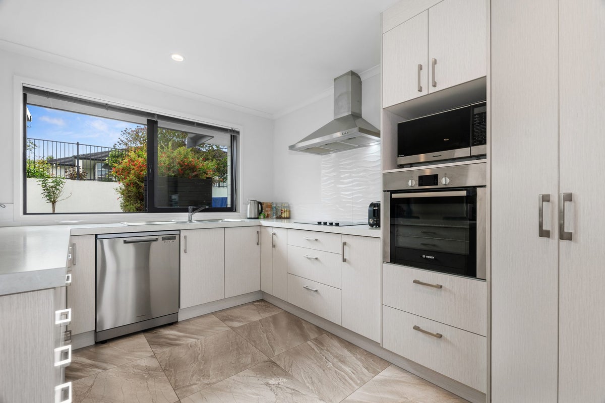 4 Rolling Stone Rise, Tikipunga, Whangarei - Carousel 2
