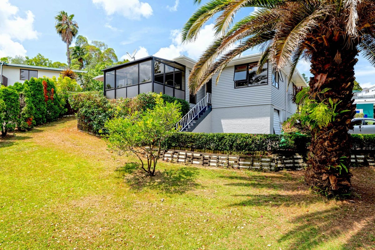 1/80 Bond Crescent, Forrest Hill, Auckland - Carousel 1