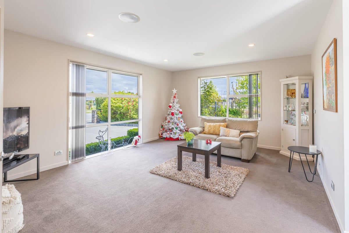 83 Rannoch Drive, Broomfield, Christchurch - Carousel 2