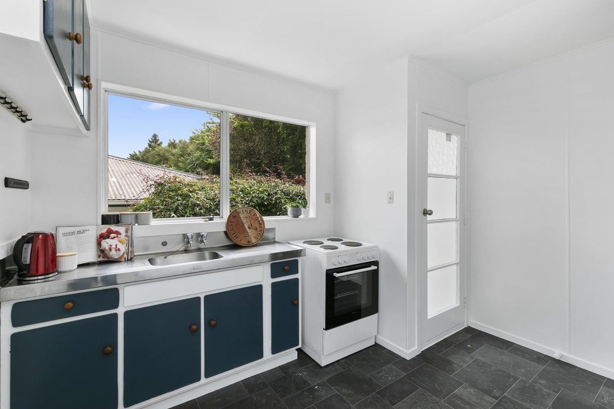13A John Street, Stokes Valley, Lower Hutt - Carousel 2
