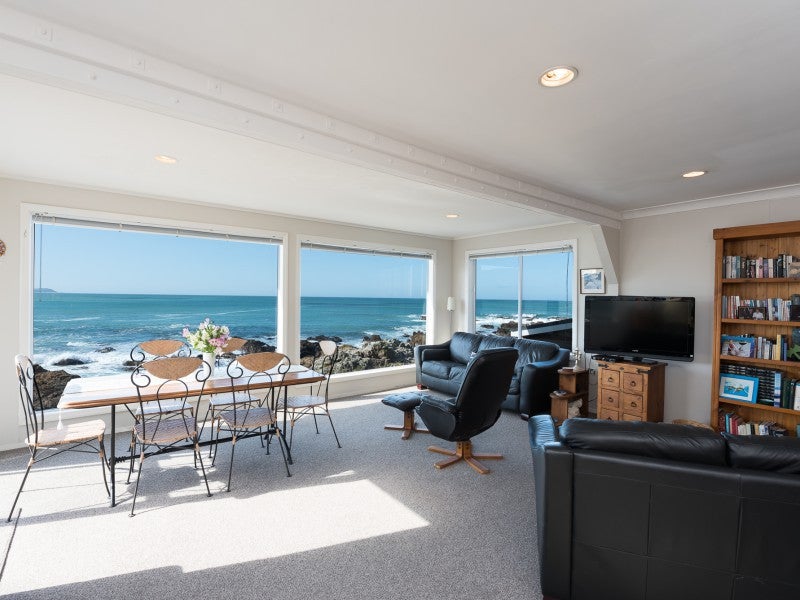 148 The Esplanade, Houghton Bay, Wellington - Carousel 1