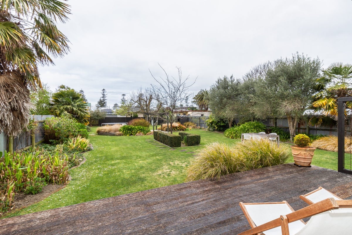 121 Nelson Crescent, Napier South, Napier - Carousel 19