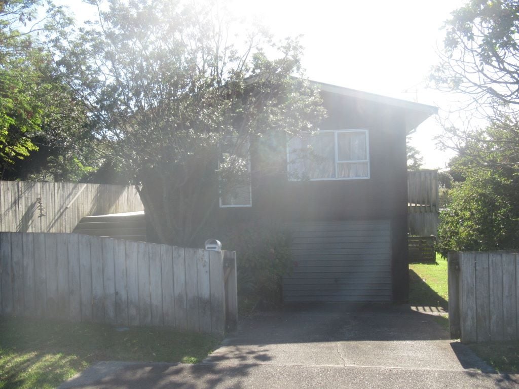 31 Sweetman Avenue, Paraparaumu Beach, Paraparaumu - Carousel 1