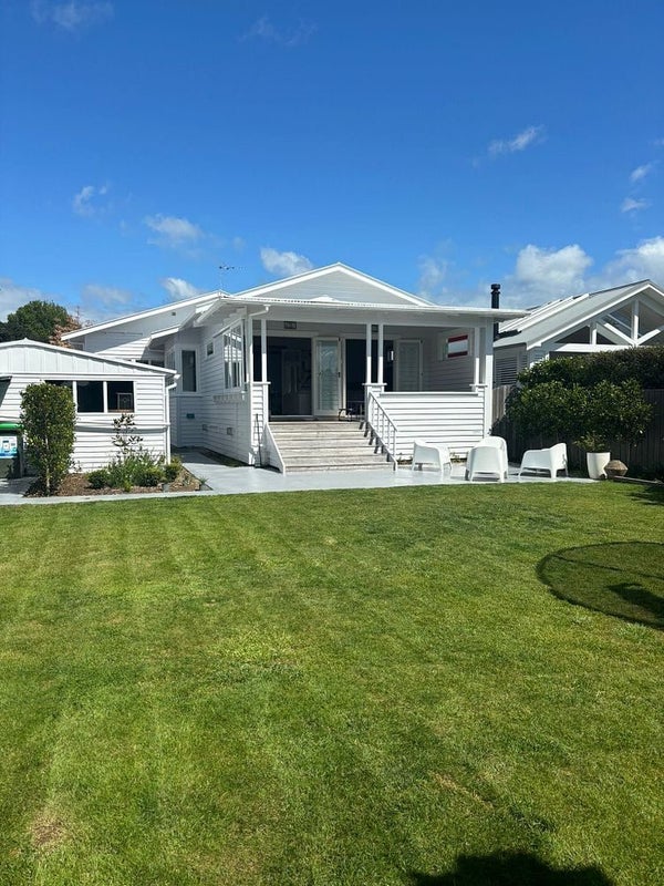 17 Harbutt Avenue, Mount Albert, Auckland - Carousel 1
