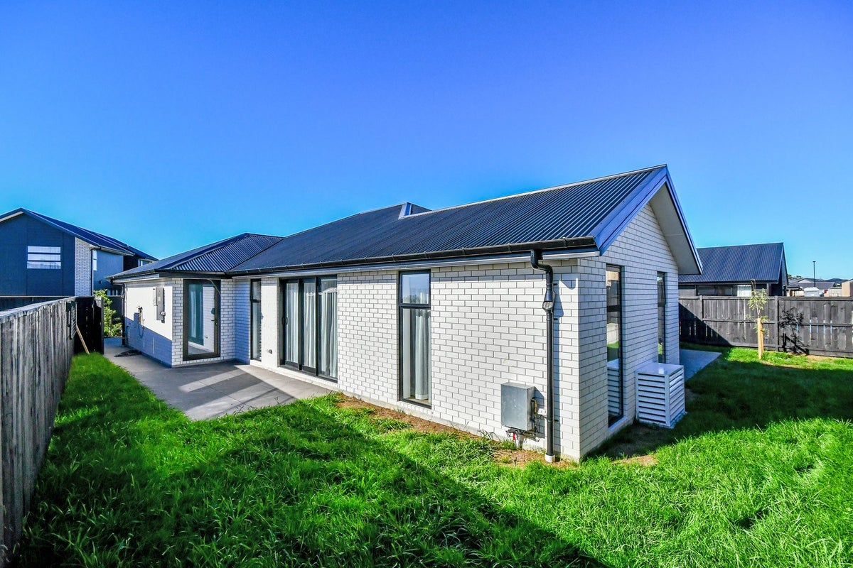 25 Kenehi Road, Karaka, Papakura - Carousel 2