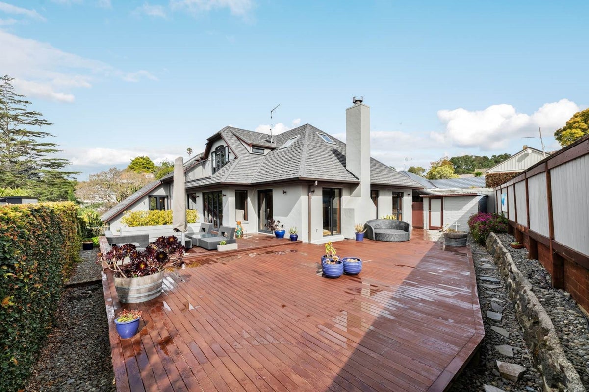 24 Apihai Street, Orakei, Auckland - Carousel 32