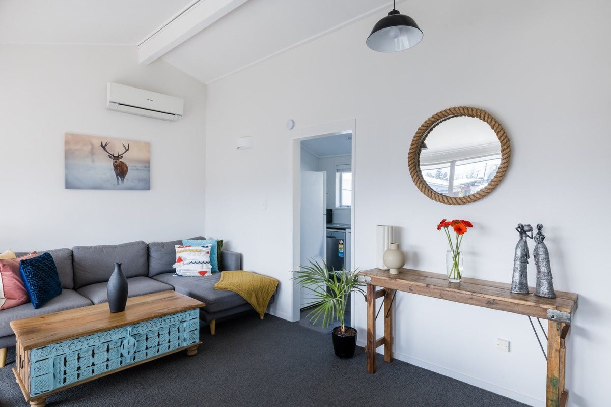 2 Thornton Place, Melville, Hamilton - Carousel 2