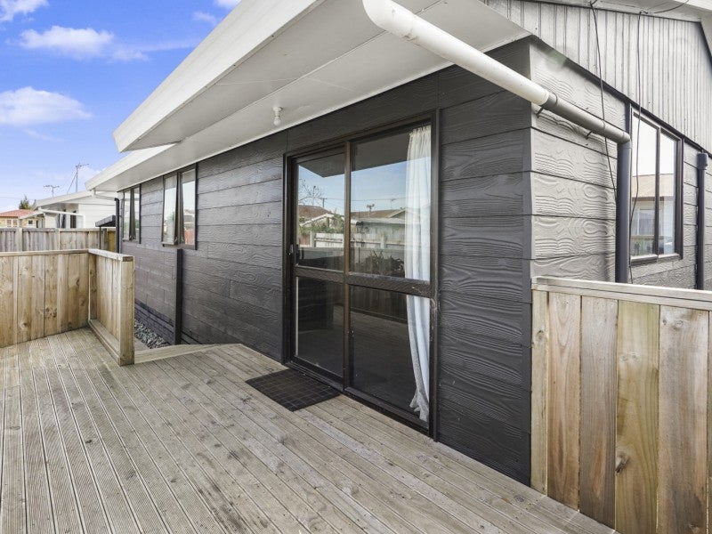 76F Bandon Street, Frankton, Hamilton - Carousel 2