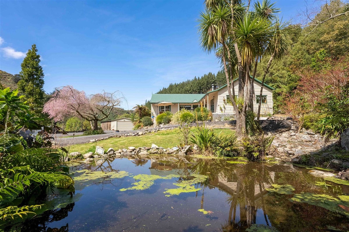 912 Otaki Gorge Road, Otaki - Carousel 2