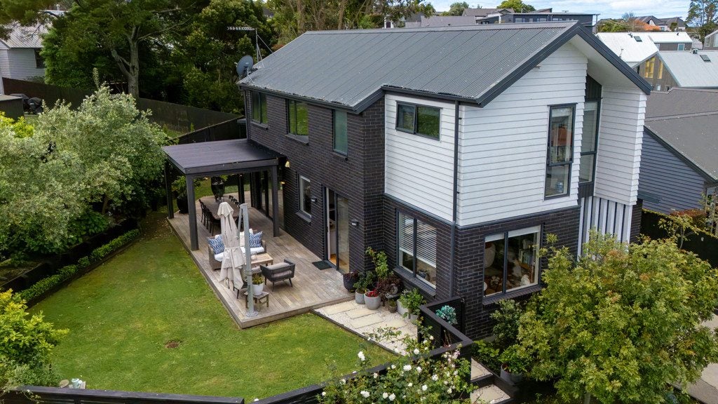 31B Castledine Crescent, Glen Innes, Auckland - Carousel 1