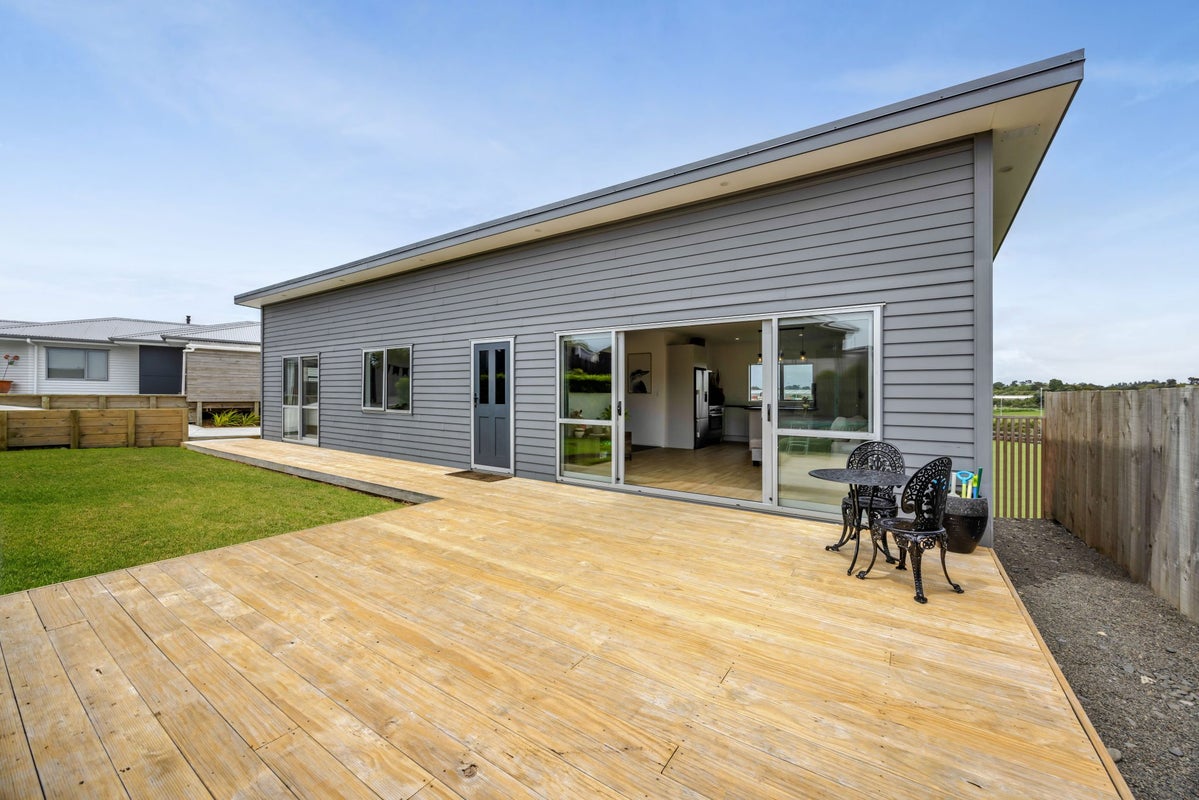 5A Hinz Lane, Bell Block, New Plymouth - Carousel 1