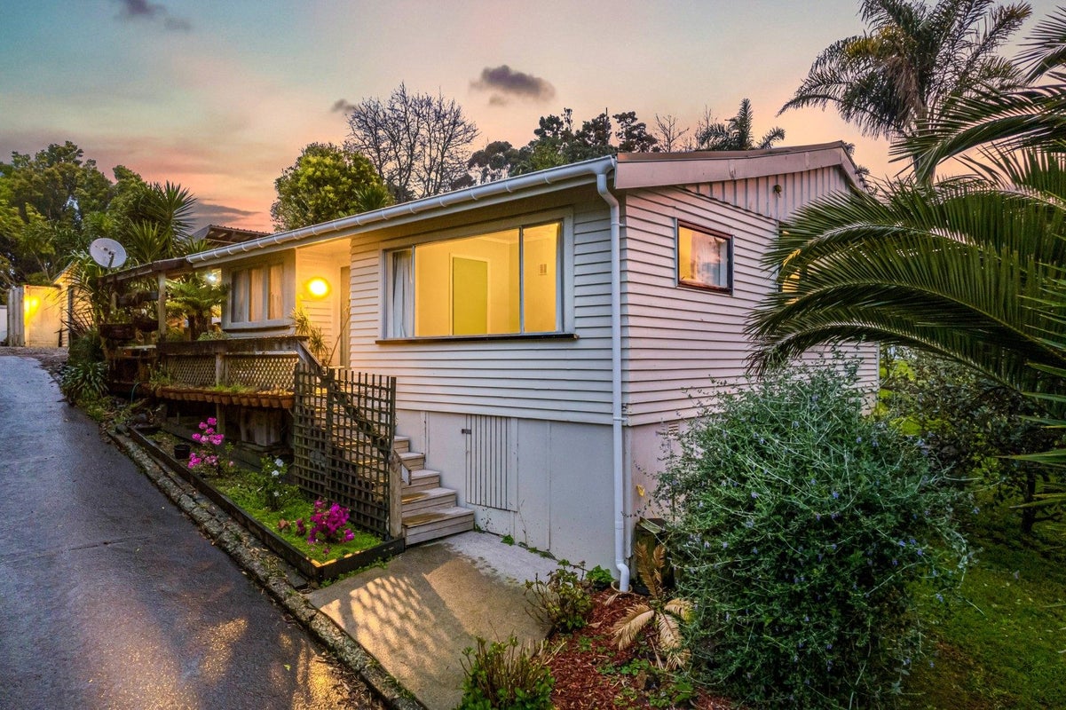 74 Christian Road, Swanson, Auckland - Carousel 1