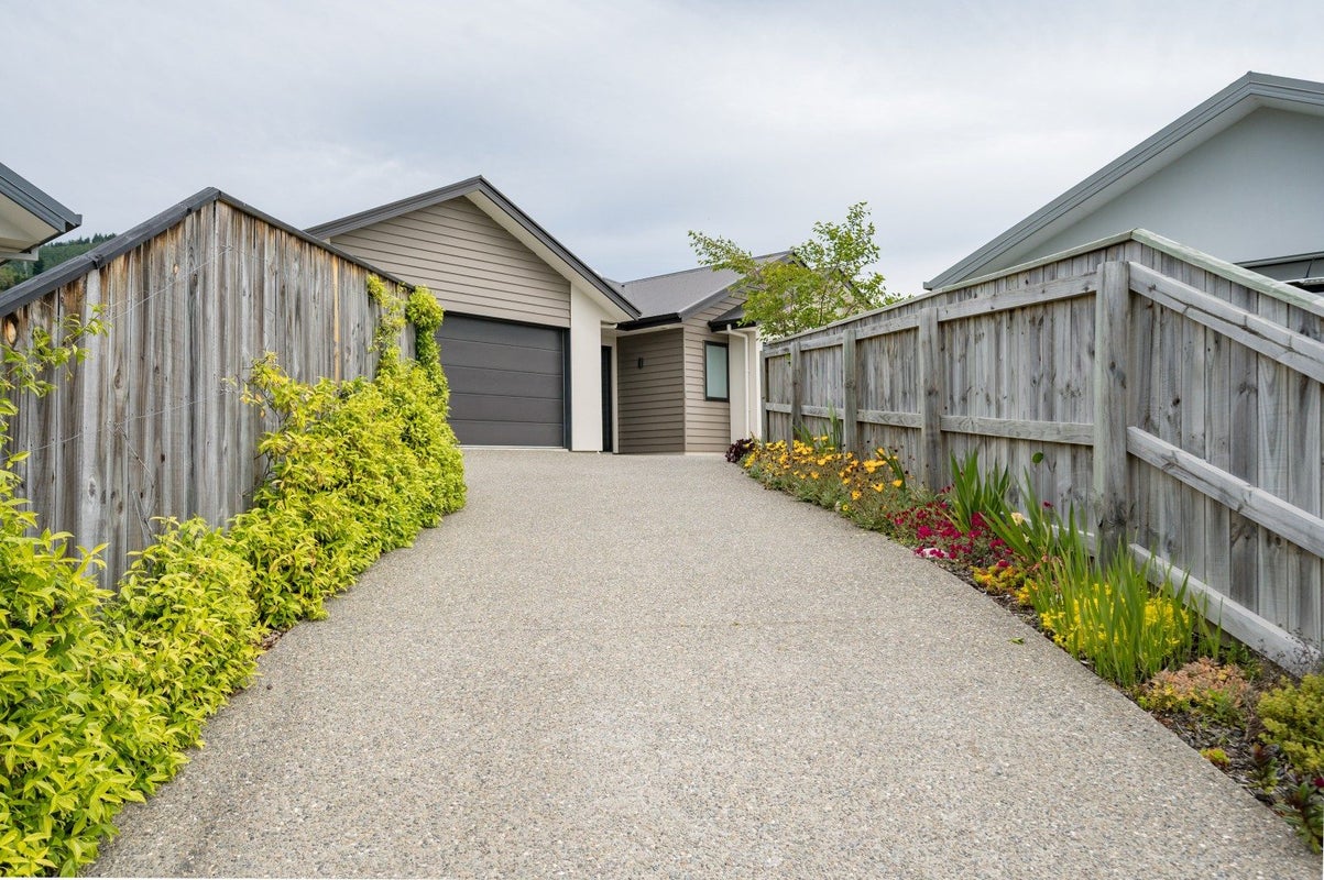 14 Julius Place, Richmond - Carousel 30