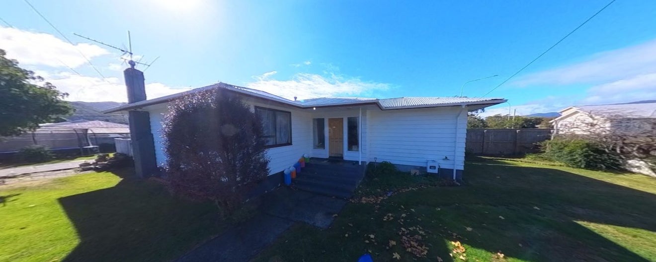 2 Merton Street, Trentham, Upper Hutt - Carousel 1