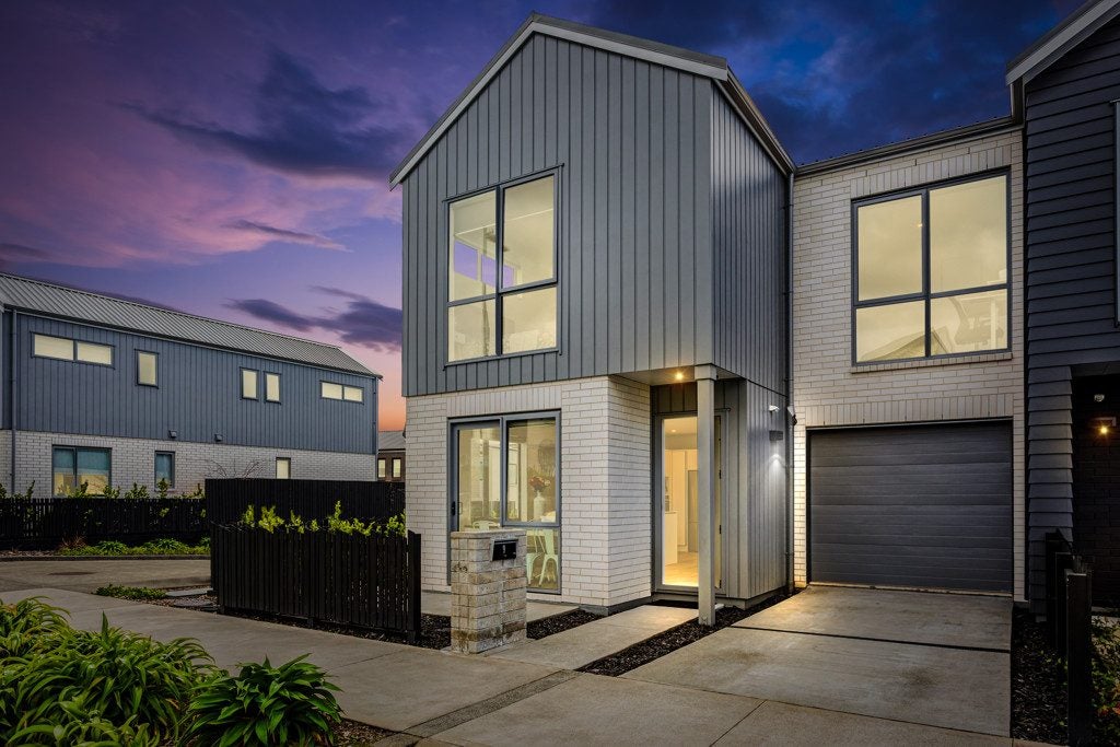 9 Tarakoi Road, Hobsonville, Auckland - Carousel 2