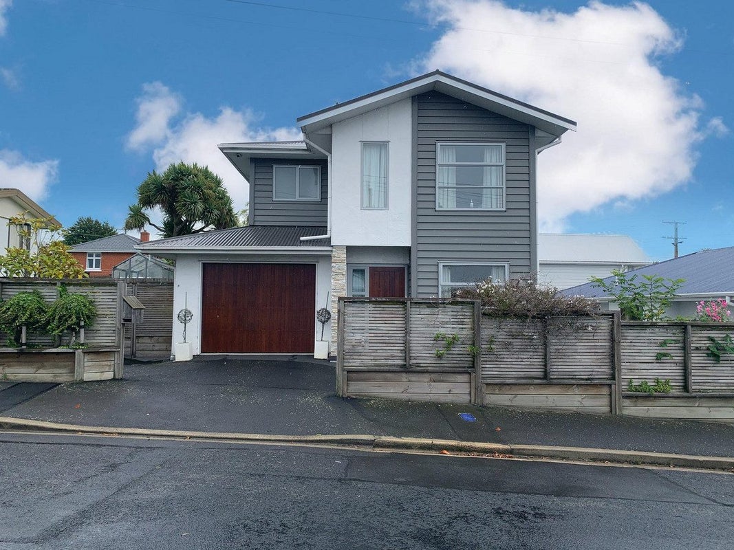 130 Glenpark Avenue, Maryhill, Dunedin - Carousel 1