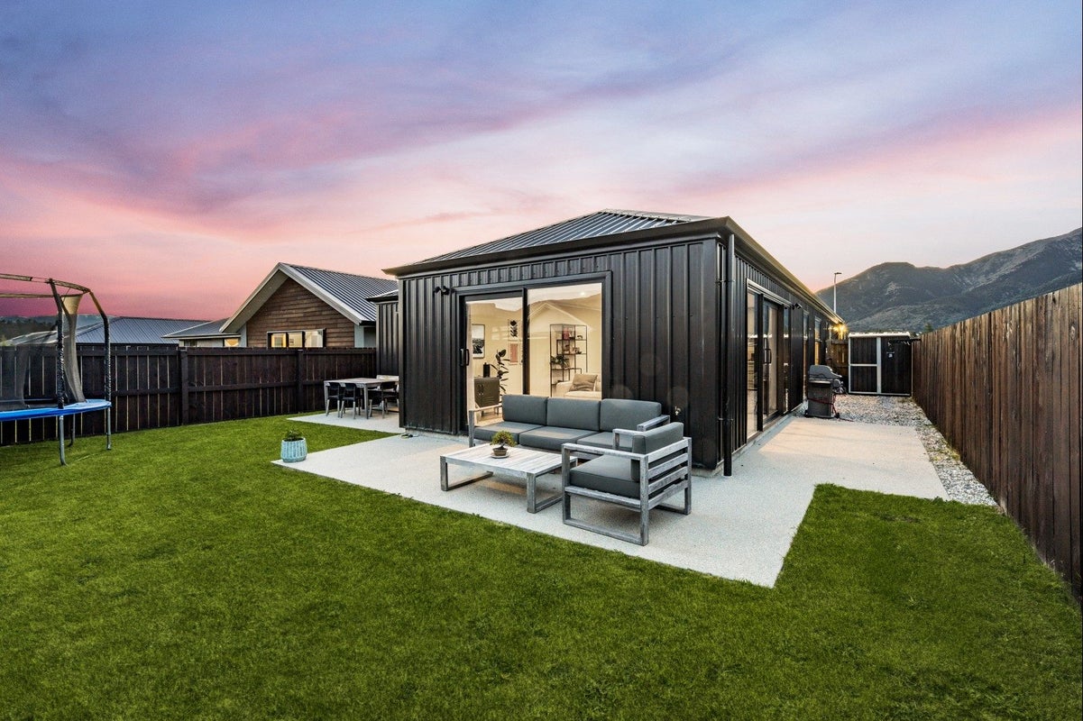 9 Caton Street, LAKE HAWEA - Carousel 2