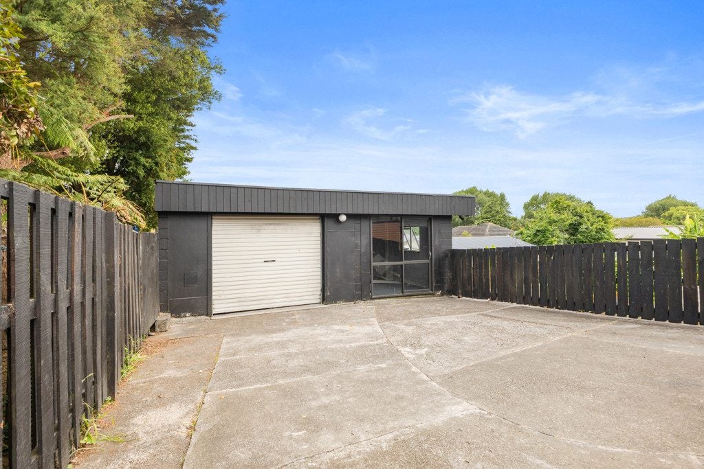 7 Leonard Place, Otara, Auckland - Carousel 22