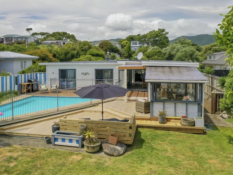 9 Kiwi Road, Raumati Beach, Paraparaumu - Carousel 1