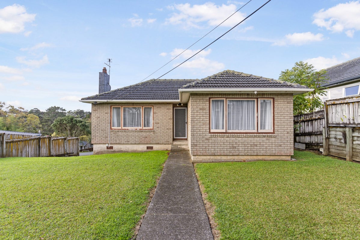1/37 Kaipatiki Road, Glenfield, Auckland - Carousel 1