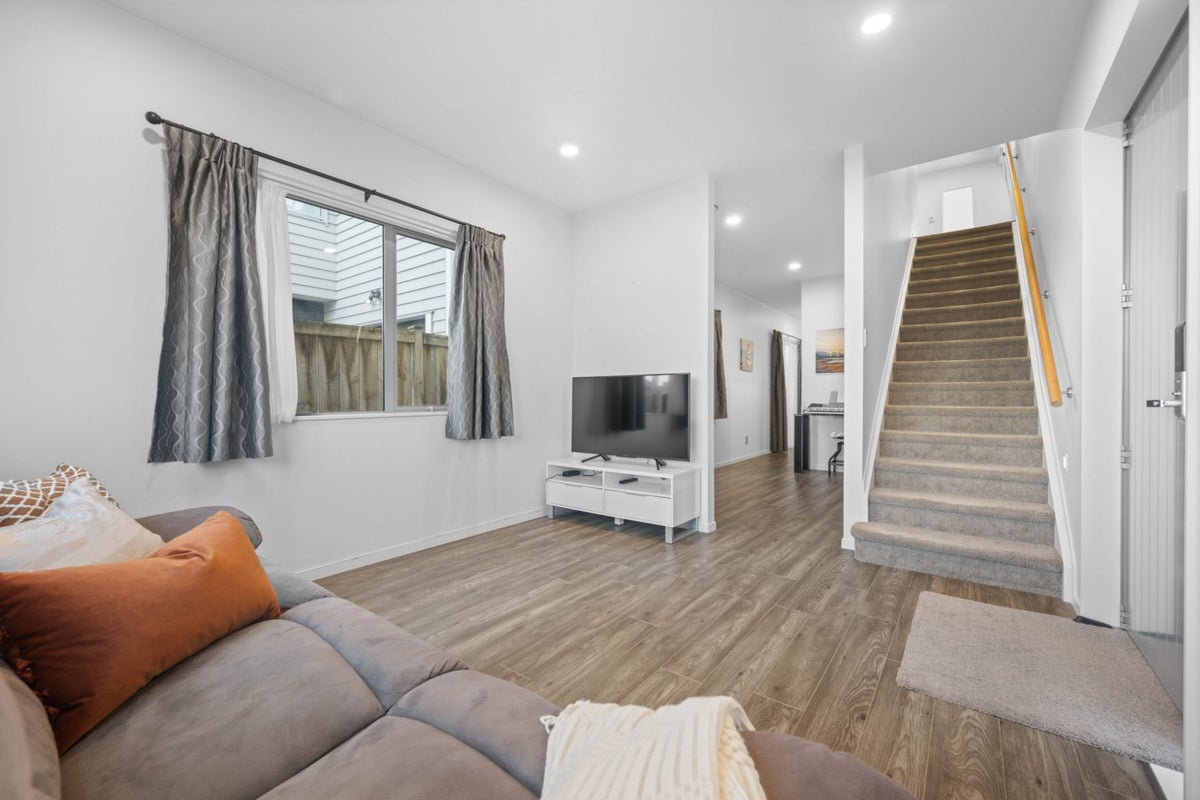 51 Collier Drive, Flat Bush, Auckland - Carousel 2