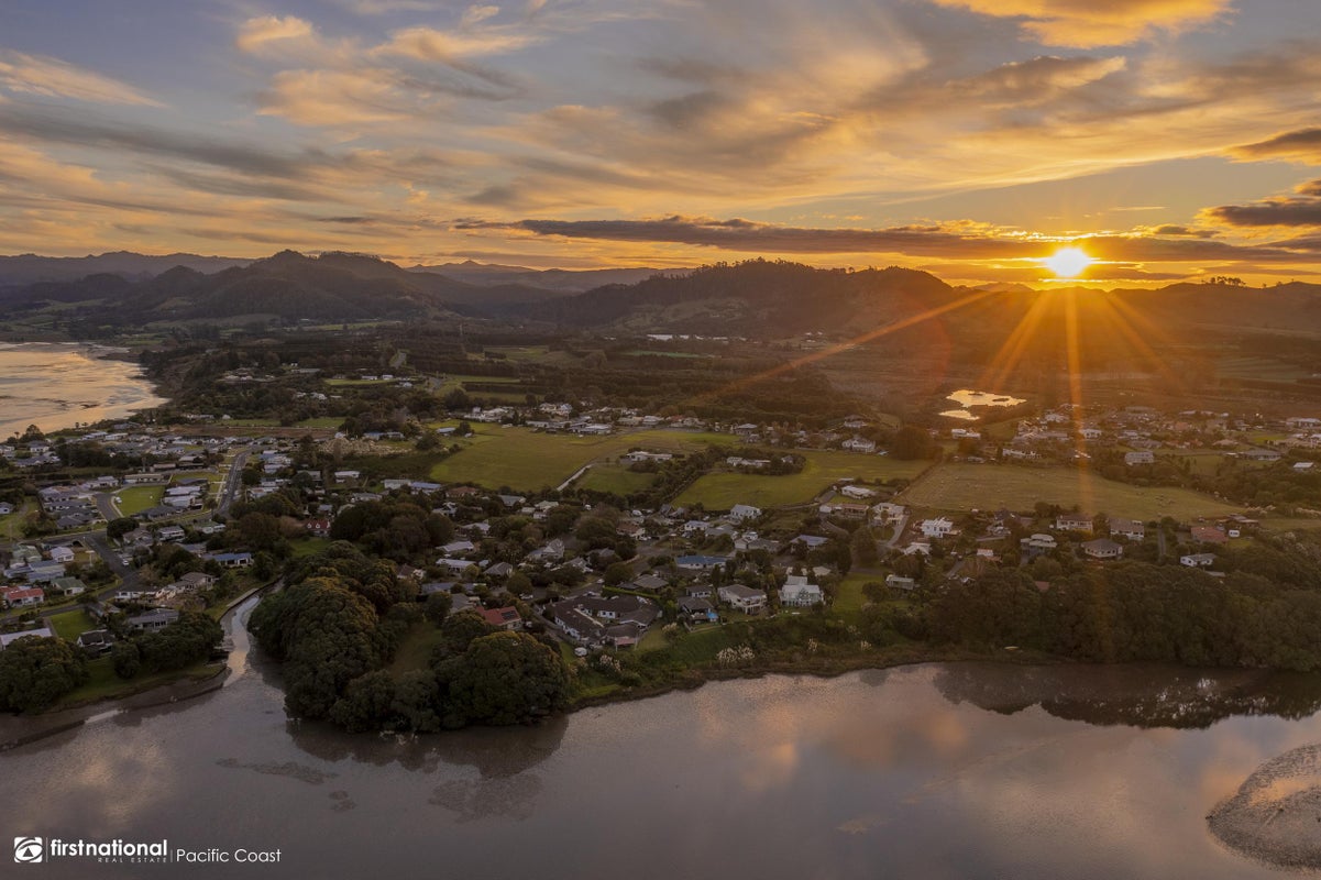 12 Marina Way, Athenree, Katikati - Carousel 2