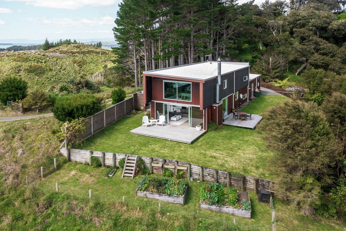 340 Kimptons Road, Manurewa - Carousel 1