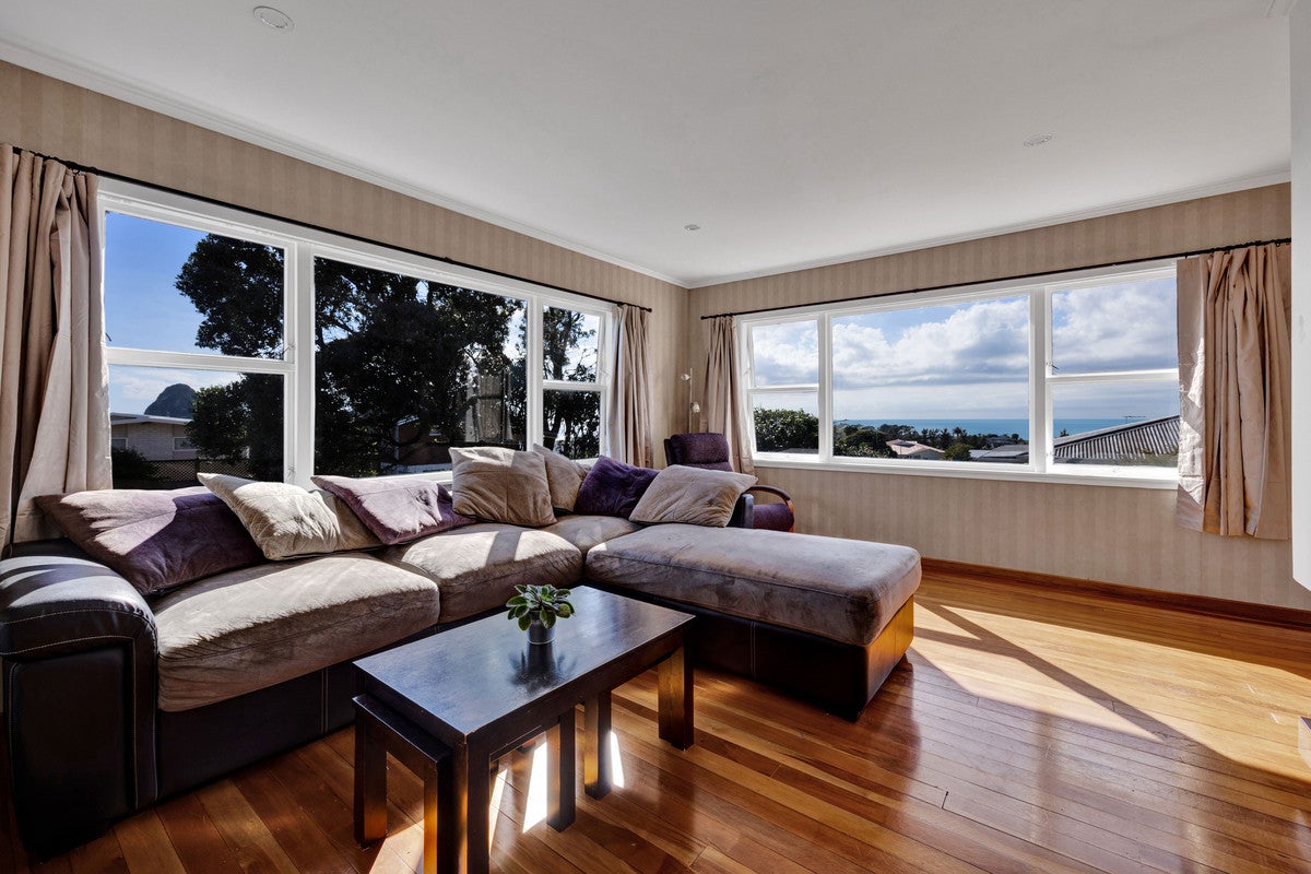 10 Melrose Street, Spotswood, New Plymouth - Carousel 2