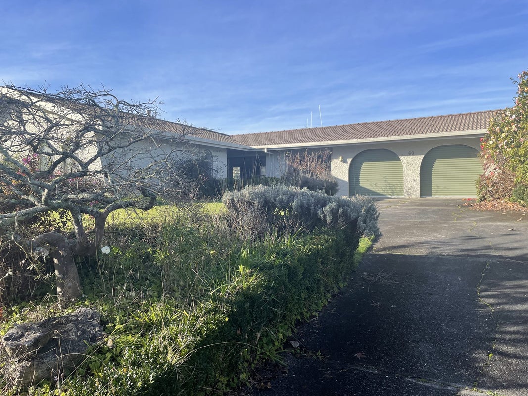 60 Chedworth Avenue, Chedworth, Hamilton - Carousel 2