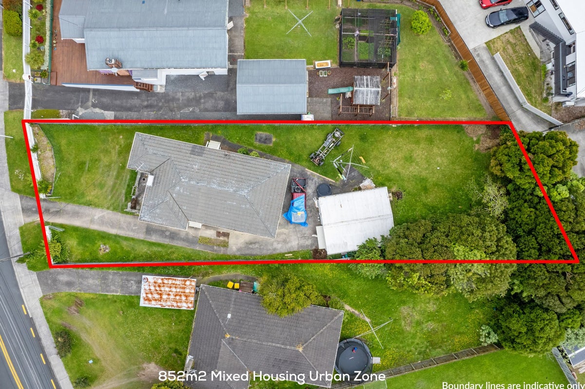 121 Vodanovich Road, Te Atatu South, Auckland - Carousel 5
