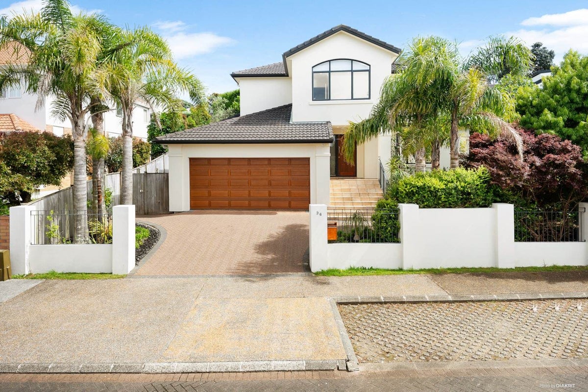36 Rosepark Crescent, Remuera, Auckland - Carousel 1