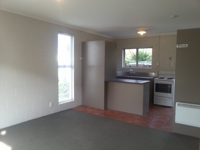 1/31 Packe Street, Edgeware, Christchurch - Carousel 2