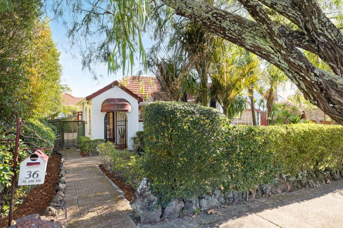 36 Eldon Road, Mount Eden, Auckland - Carousel 25