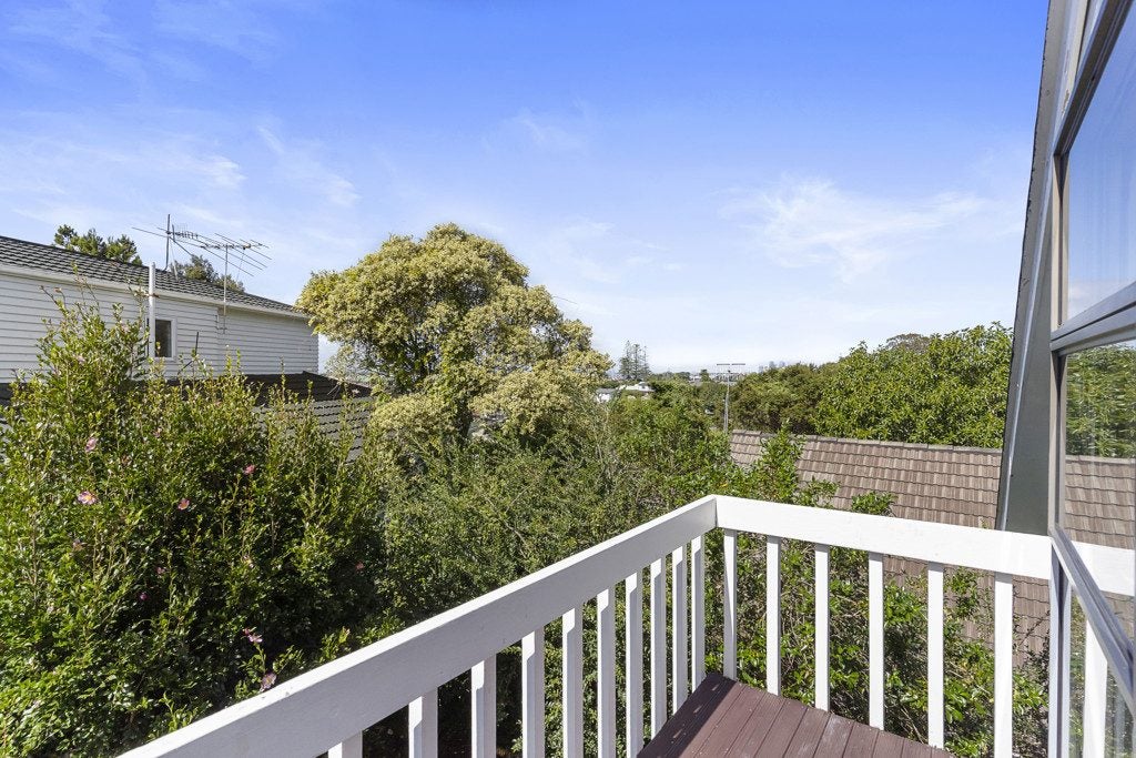 1/34 Martin Crescent, Northcote, Auckland - Carousel 20
