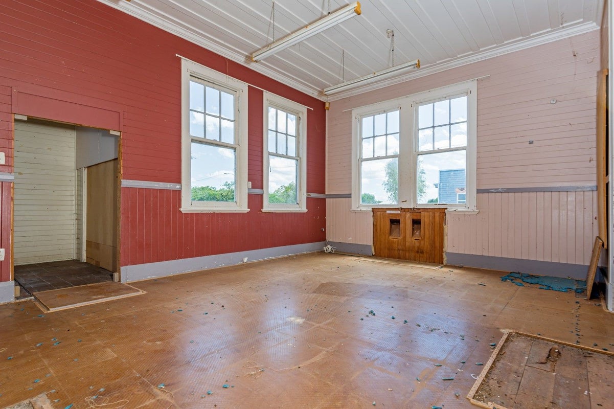 27 Tokomaru Road, Tokomaru, Palmerston North - Carousel 2