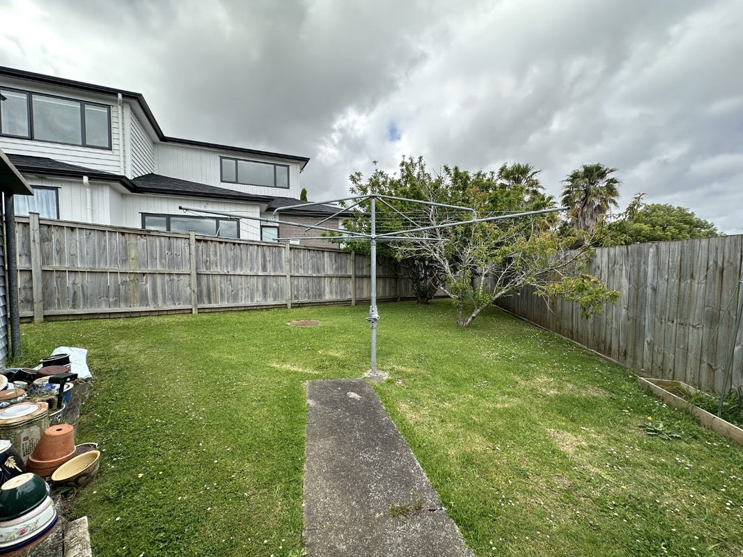 42 Lewisham Street, Highland Park, Auckland - Carousel 11