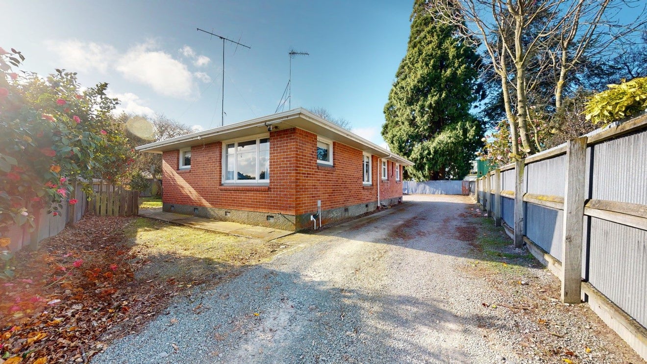 35 Davis Crescent, Netherby, Ashburton - Carousel 2