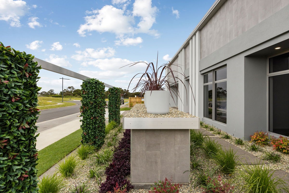 8 Sofia Way, Flagstaff, Hamilton - Carousel 1