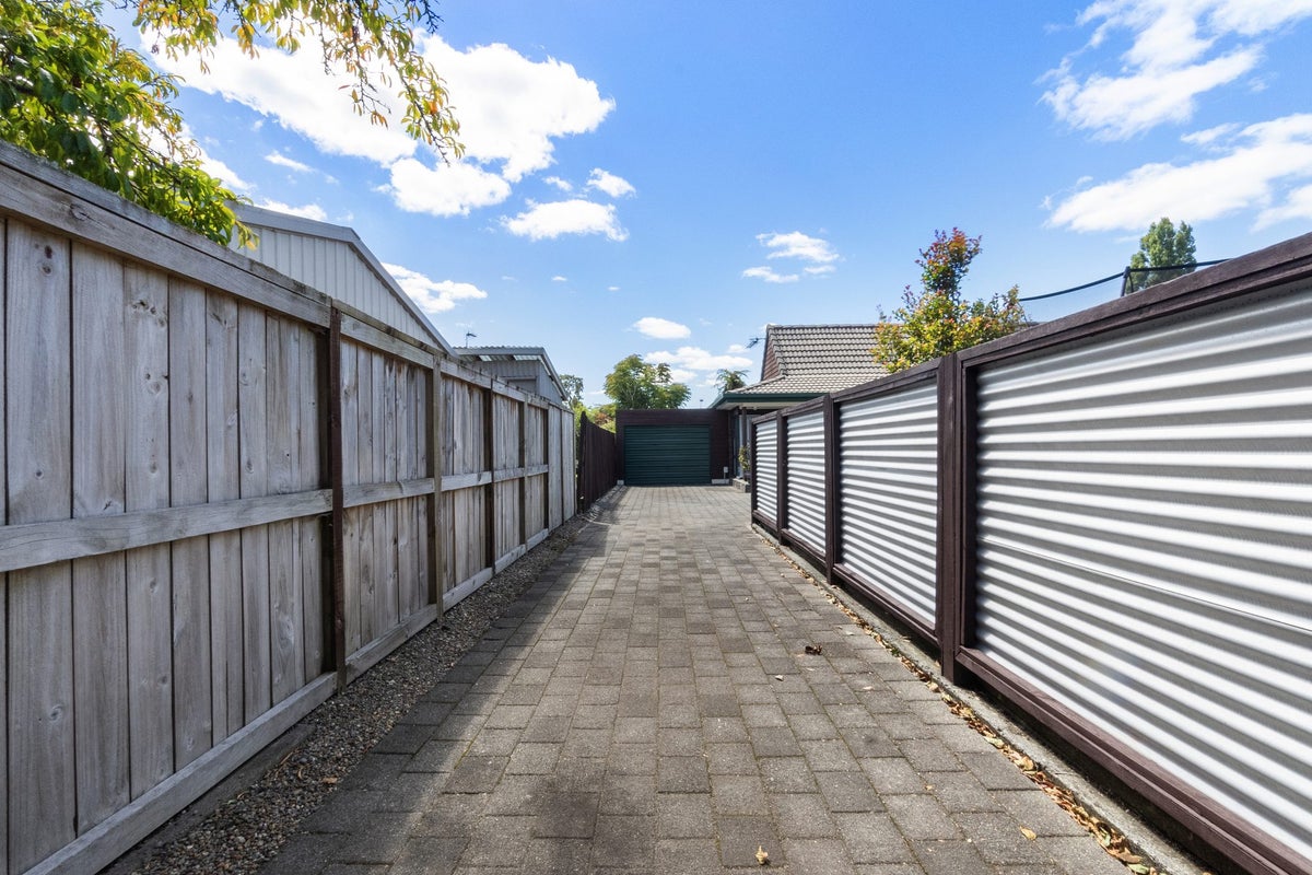 12B Taylor Terrace, St Andrews, Hamilton - Carousel 20