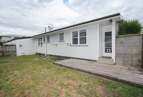 28A Lorne Street, Melville, Hamilton - Carousel 17