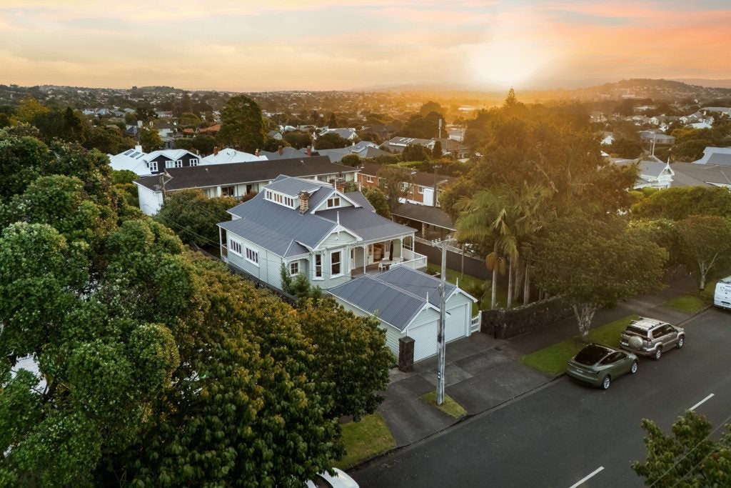 28 Fairview Road, Mount Eden, Auckland - Carousel 2
