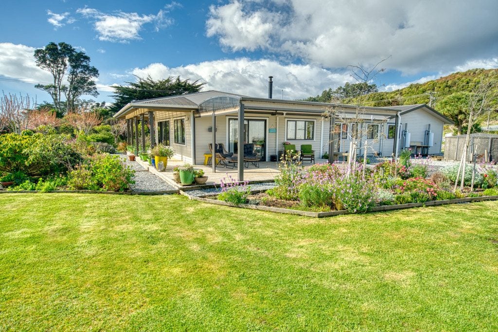6 Trickies Road, Gladstone, Greymouth - Carousel 1