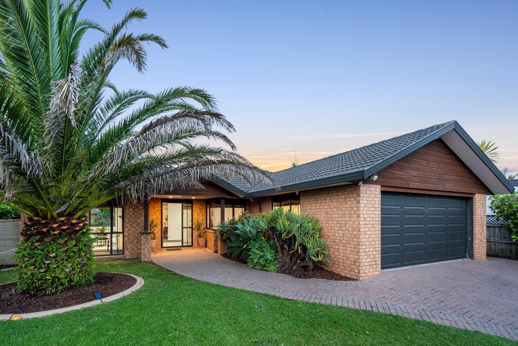 29 Summerland Drive, Henderson, Auckland - Carousel 28