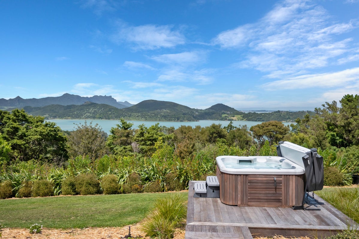 8 Parua Cemetery Road, Parua Bay, Whangarei - Carousel 2